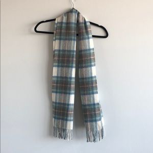 Authentic wool scarf